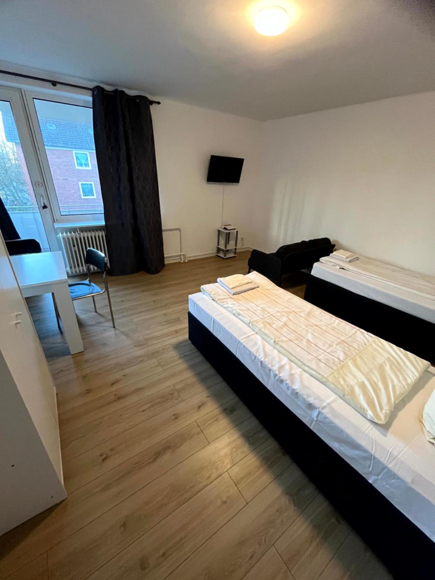 3-Zimmer Monteurwohnung Mit Balkon Neumünster Zewnętrze zdjęcie