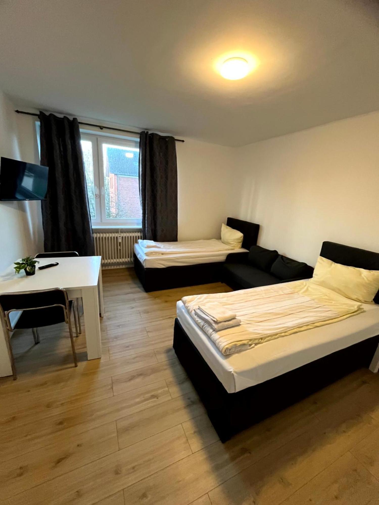 3-Zimmer Monteurwohnung Mit Balkon Neumünster Zewnętrze zdjęcie